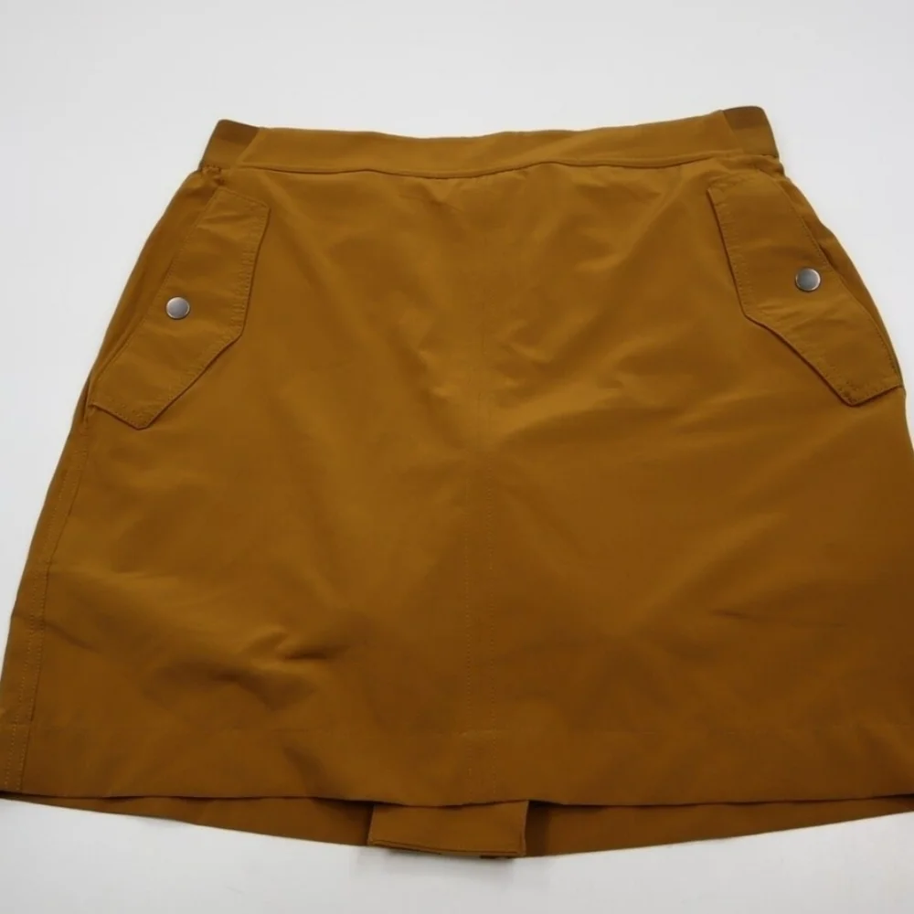 Athleta Vienna cargo skort